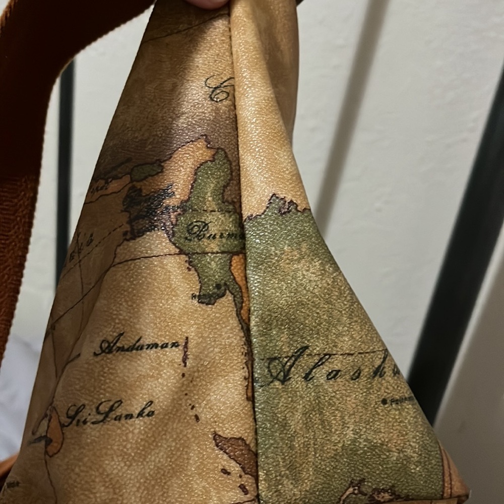 Alviero martini sling bag - Picture 5 of 6